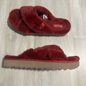 UGG Koolaburra Woman’s Furr-ah Pink Berry Slide Sandal Sz 11